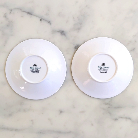 NWOT. Hankook Saint James Fine China Super Strong Plates with Design (2pcs). - Picture 3 of 4